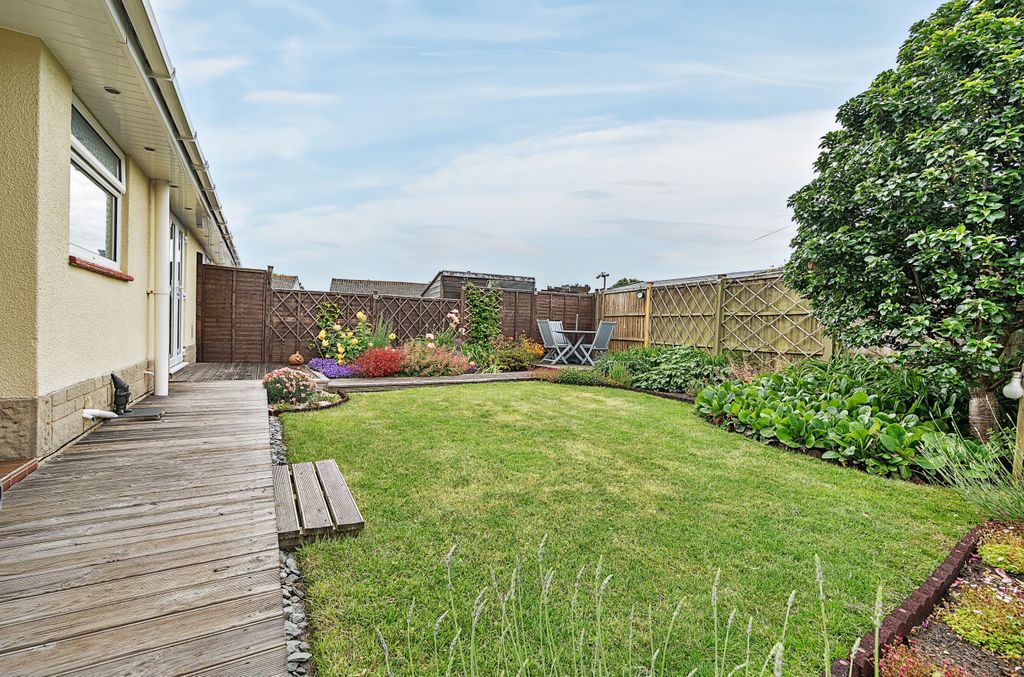 Property photo 3 of 20 1299401-5-683832F...