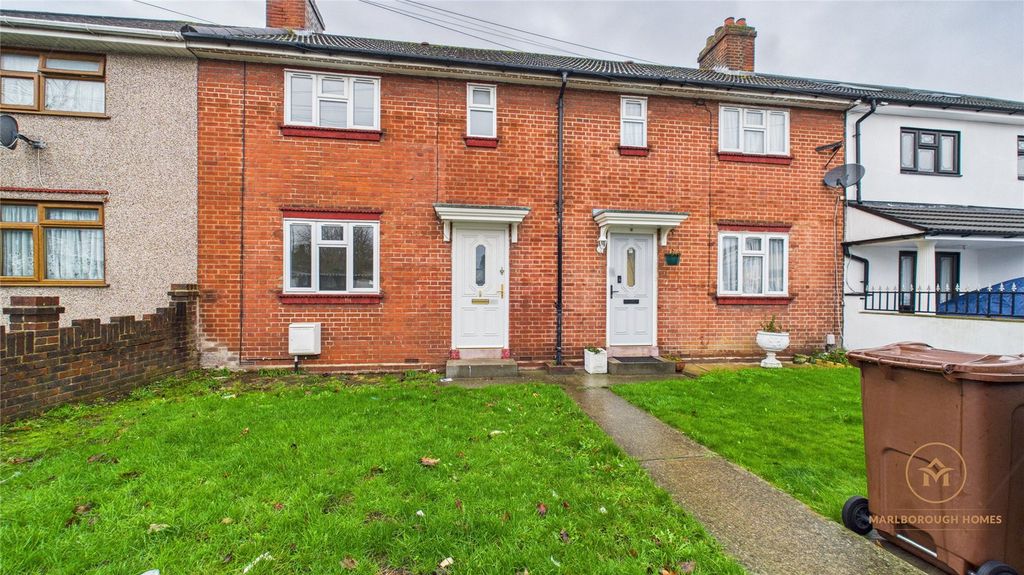 Property photo 1 of 26 Chadwell Heath Rm6