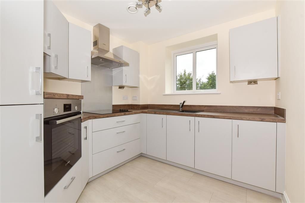 Property photo 2 of 17 Kitchen