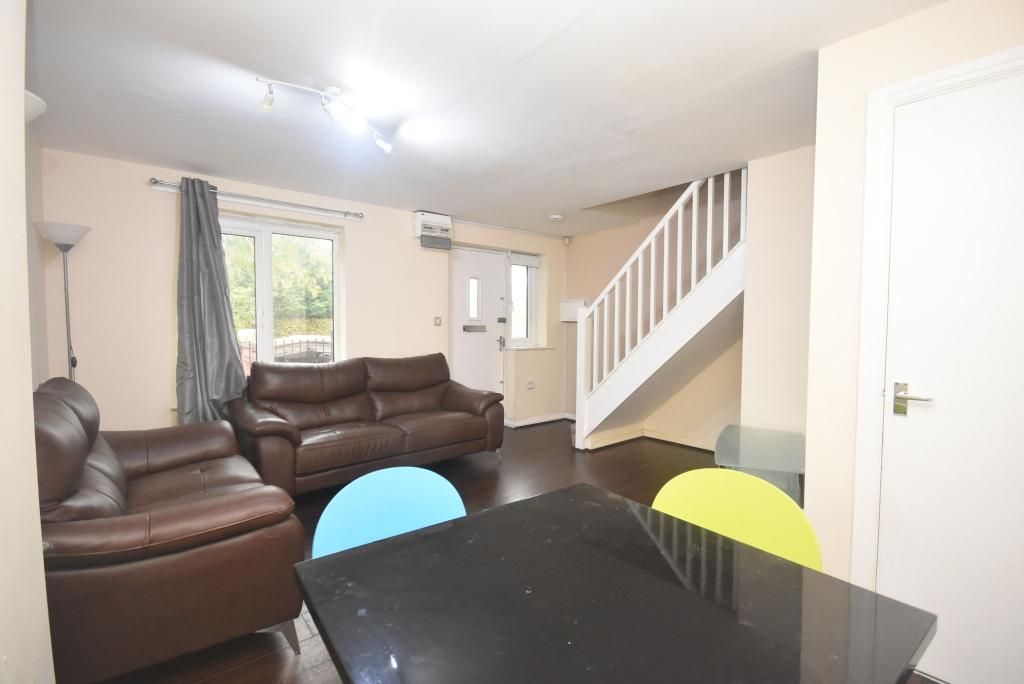 Property photo 3 of 20 Gallery