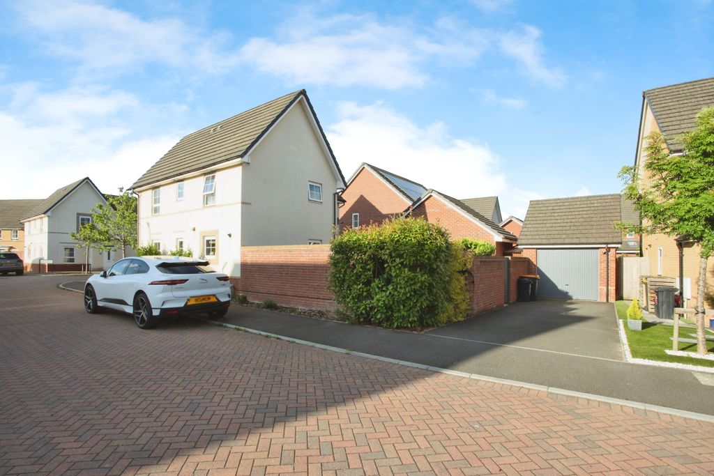Property photo 3 of 19 Img_9082