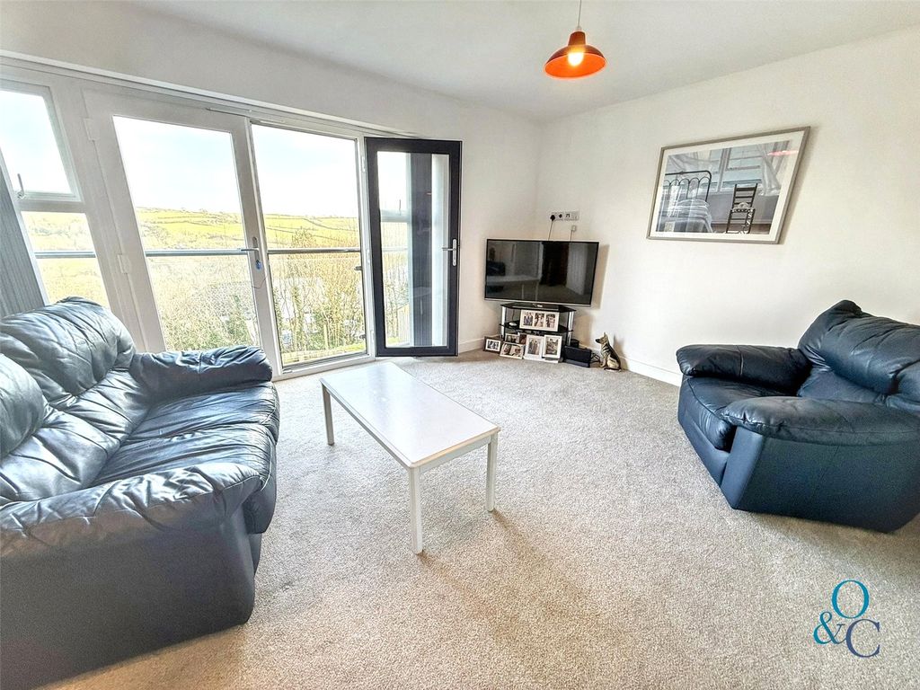 Property photo 2 of 10 Picture No. 12