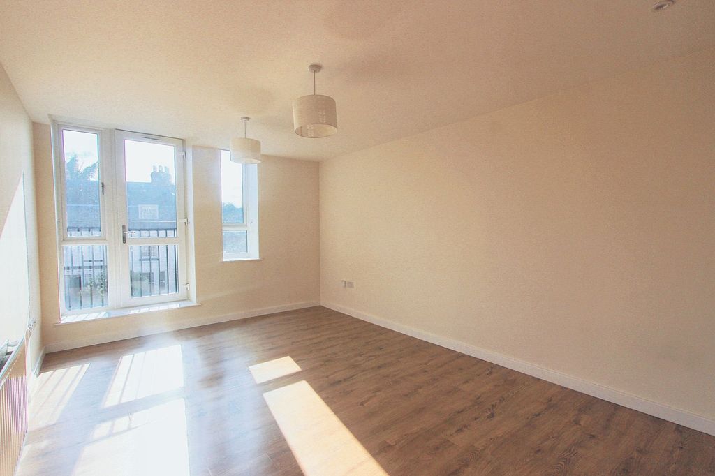 Property photo 3 of 6