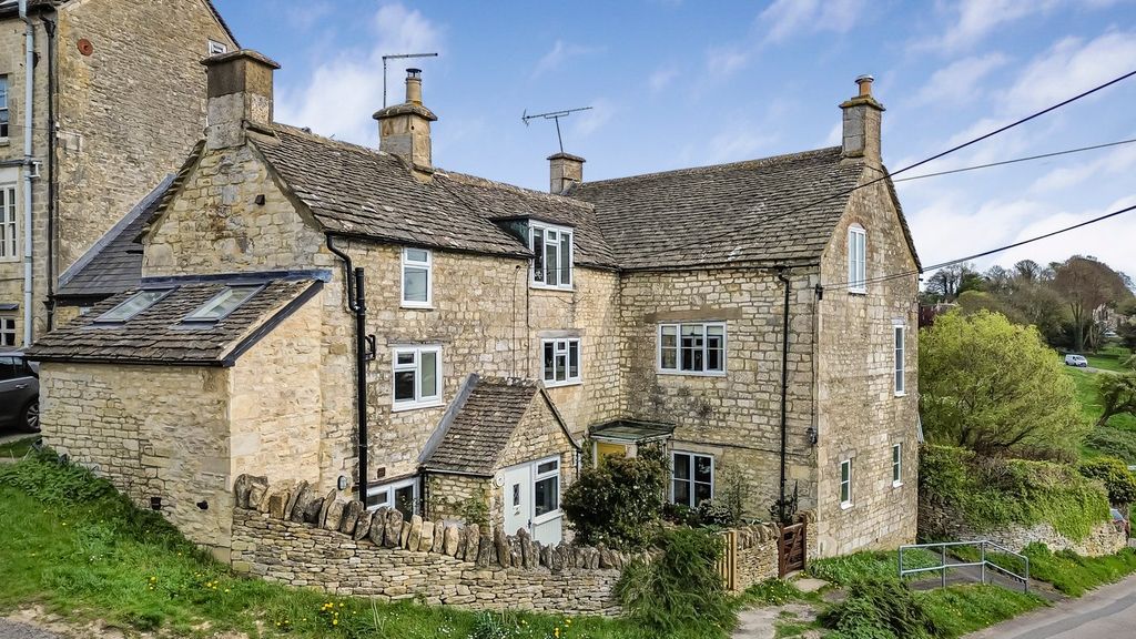 Property photo 1 of 26