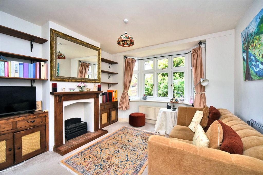 Property photo 2 of 18 Picture No. 24