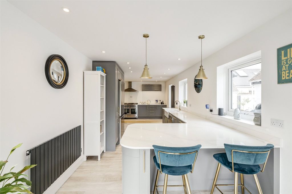 Property photo 2 of 42 Picture No. 31