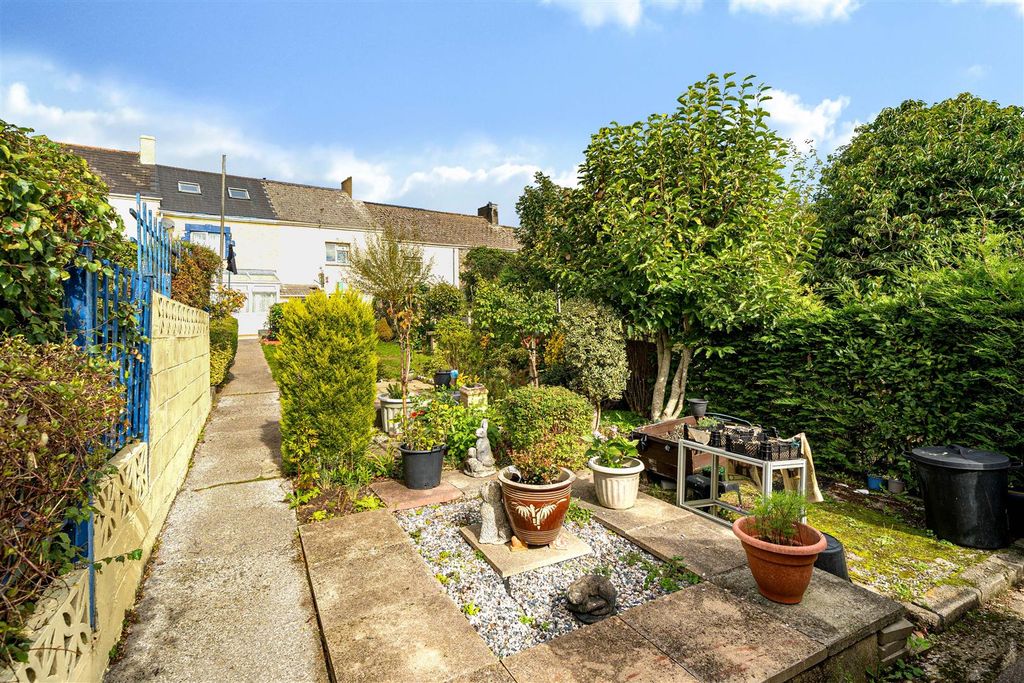 Property photo 1 of 14 New Park Rd Veg Patch.Jpg