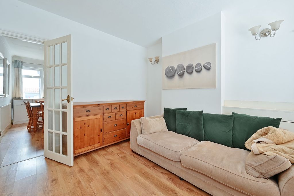 Property photo 3 of 16