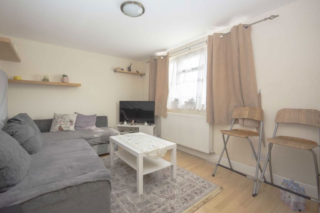 Property photo 2 of 4