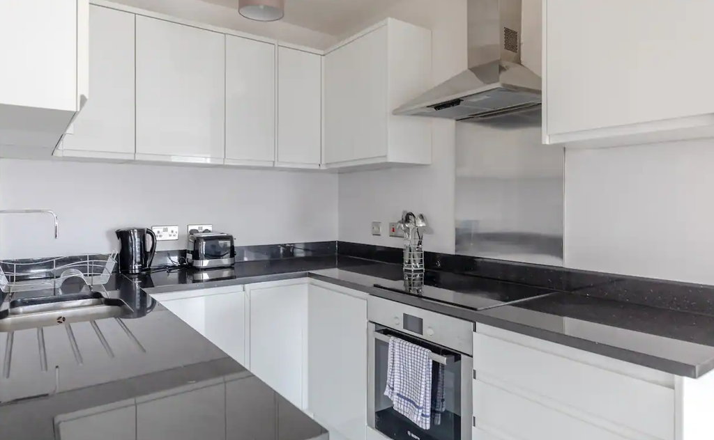 Property photo 3 of 9 Photo 2