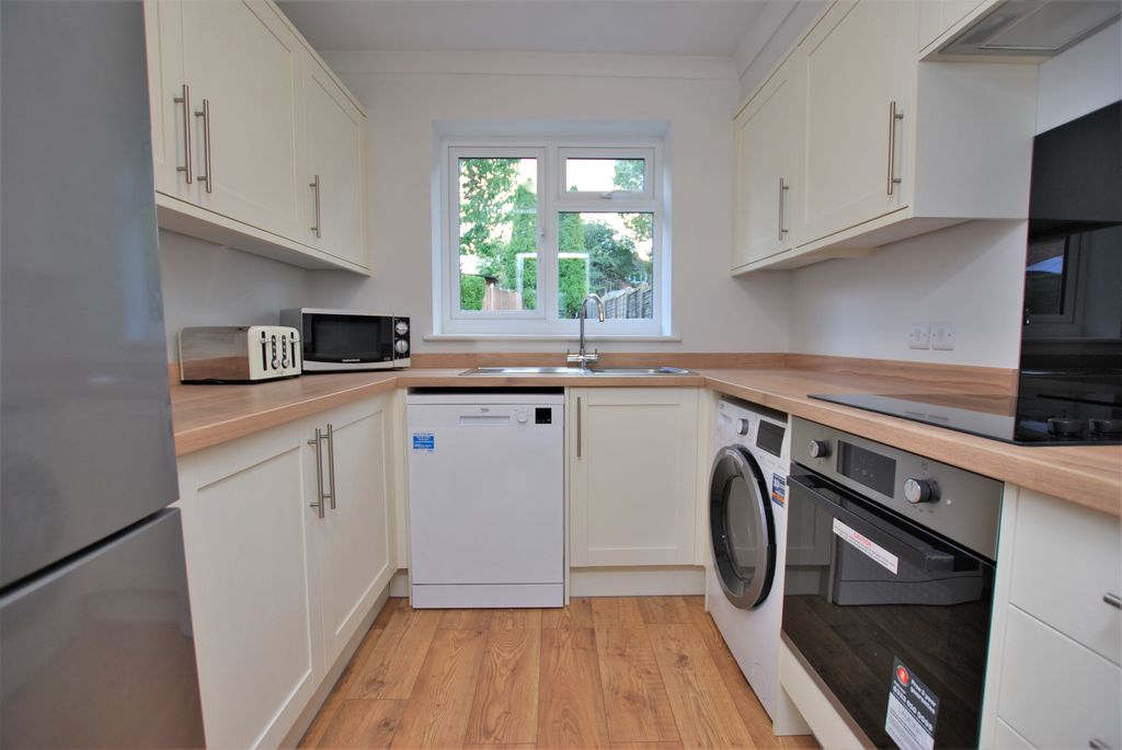 Property photo 2 of 13 Photo 02