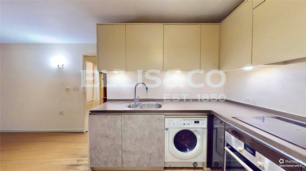 Property photo 3 of 13 Picture No. 18