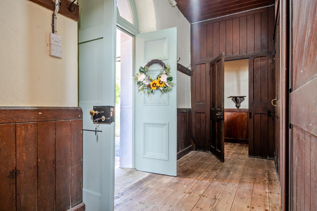 Property photo 2 of 21 3-6A6329Ad51B2A-1...