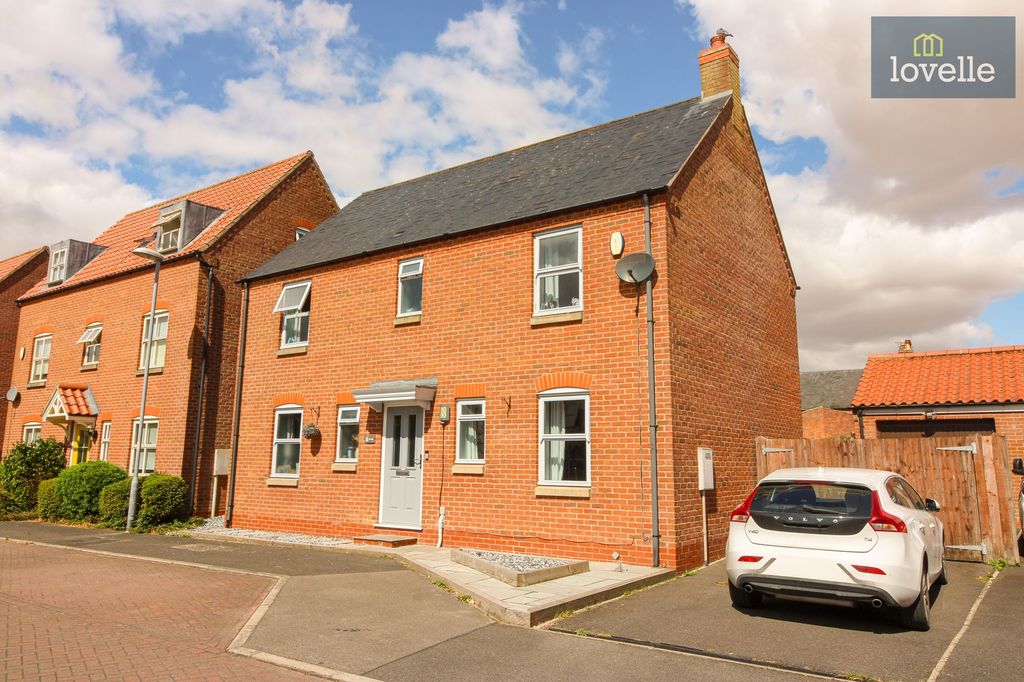 Property photo 1 of 27