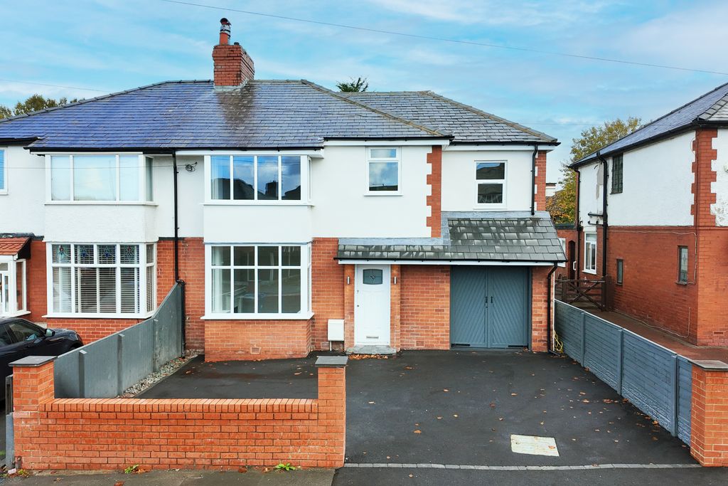 Property photo 3 of 20 Front