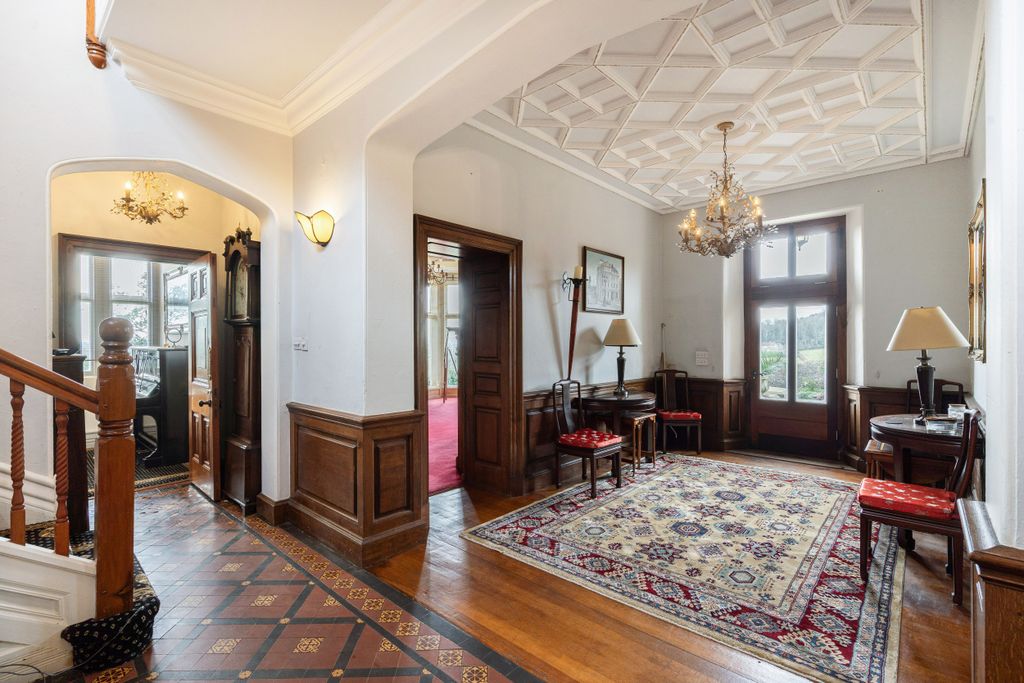 Property photo 3 of 28 Hallway