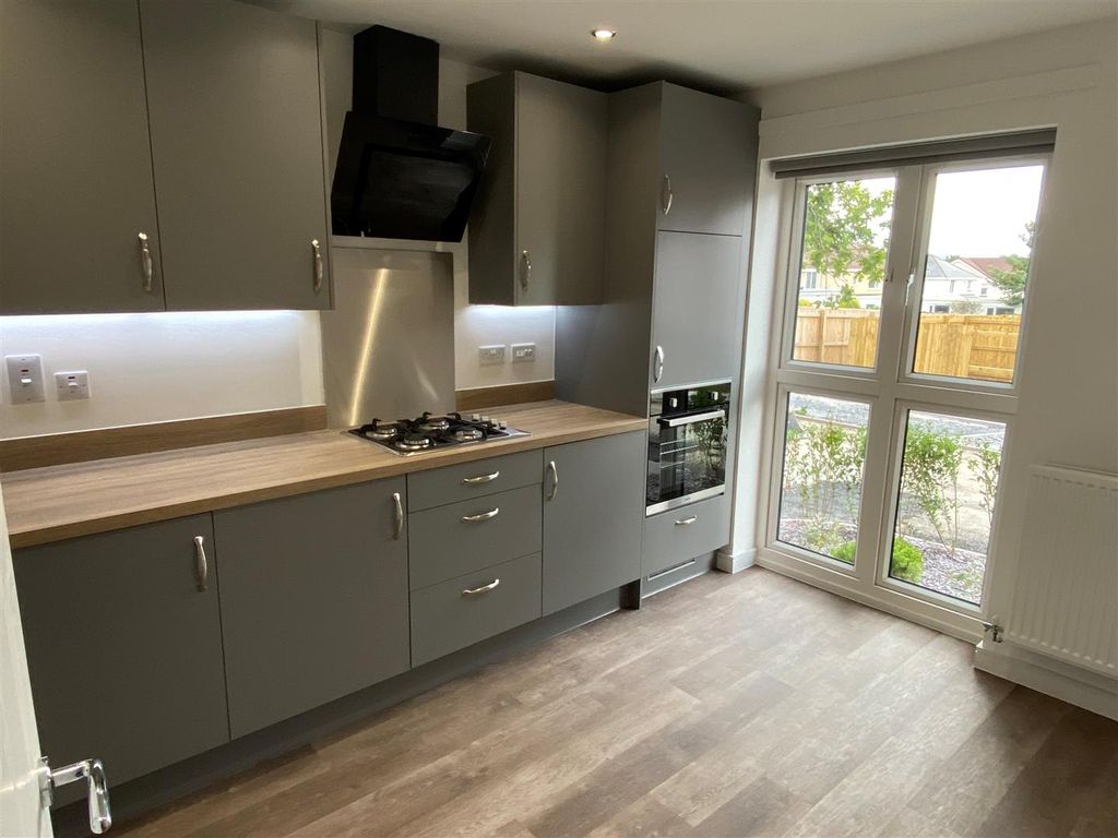 Property photo 3 of 6 Kitchen Area 2.Jpg