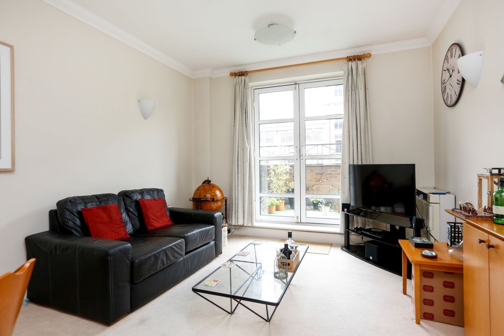 Property photo 2 of 9