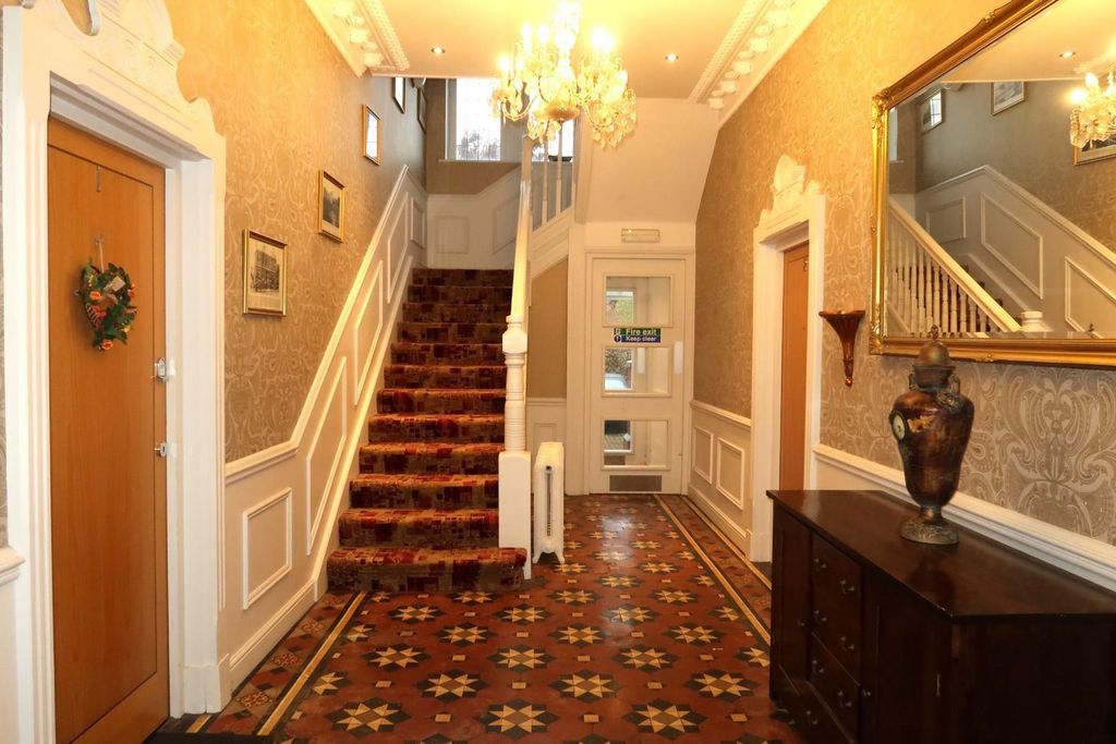 Property photo 2 of 11 Belle Vue Ct 1.Jpg