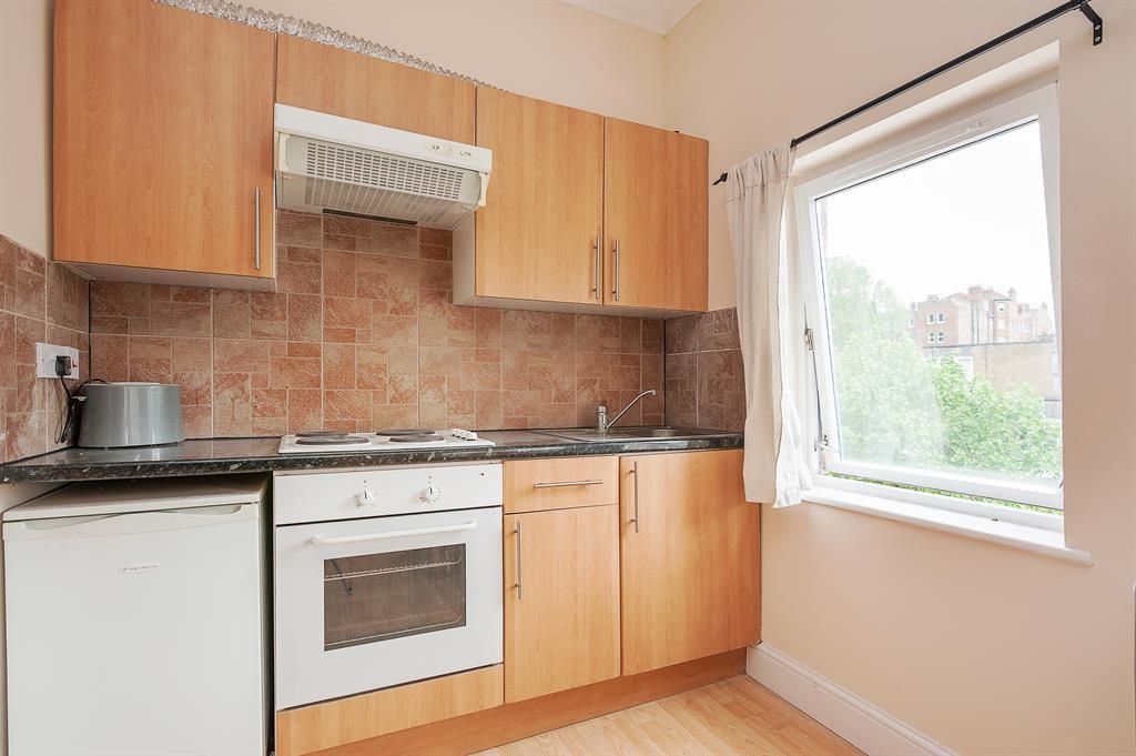 Property photo 2 of 5