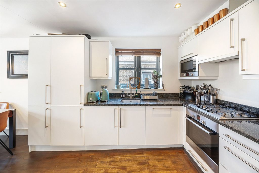 Property photo 2 of 11 Picture No. 10