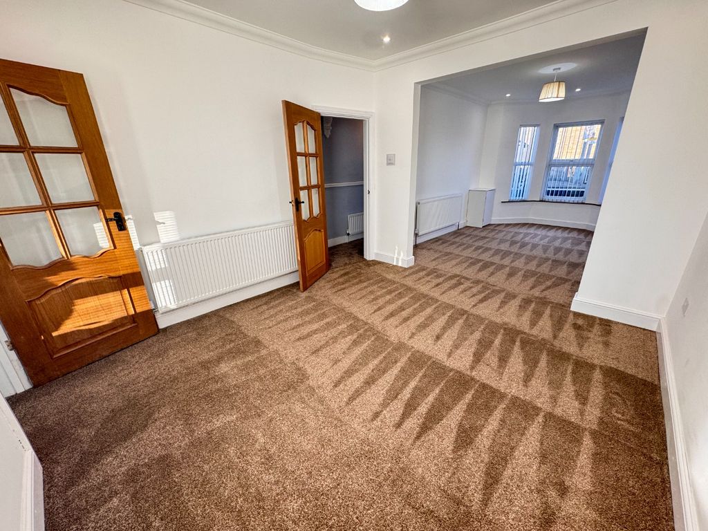 Property photo 2 of 17 4735152