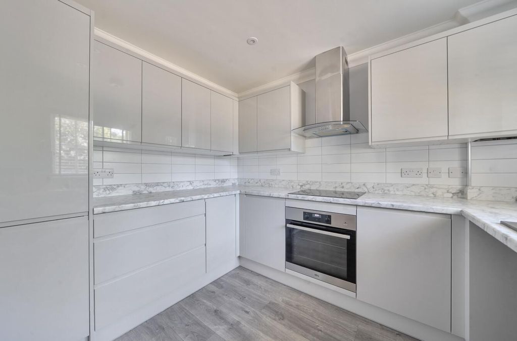 Property photo 2 of 18 1486096-6-6A4d15c5Cb354.Jpg