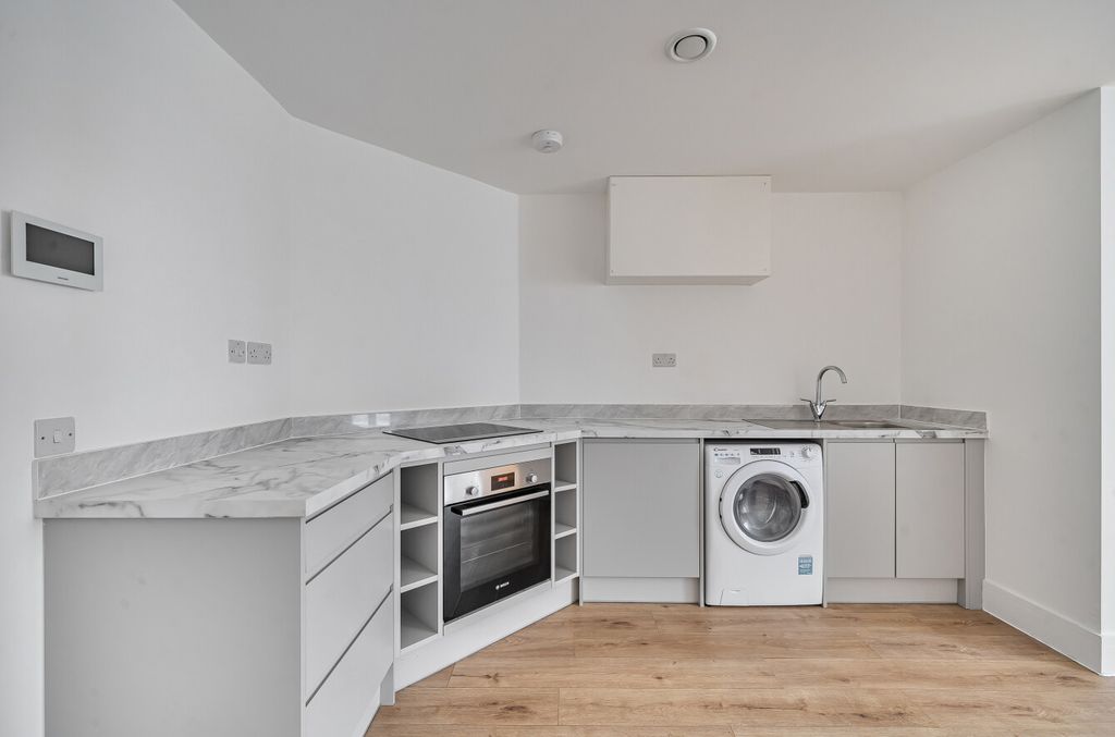 Property photo 2 of 7 1418917-5-69970F3...