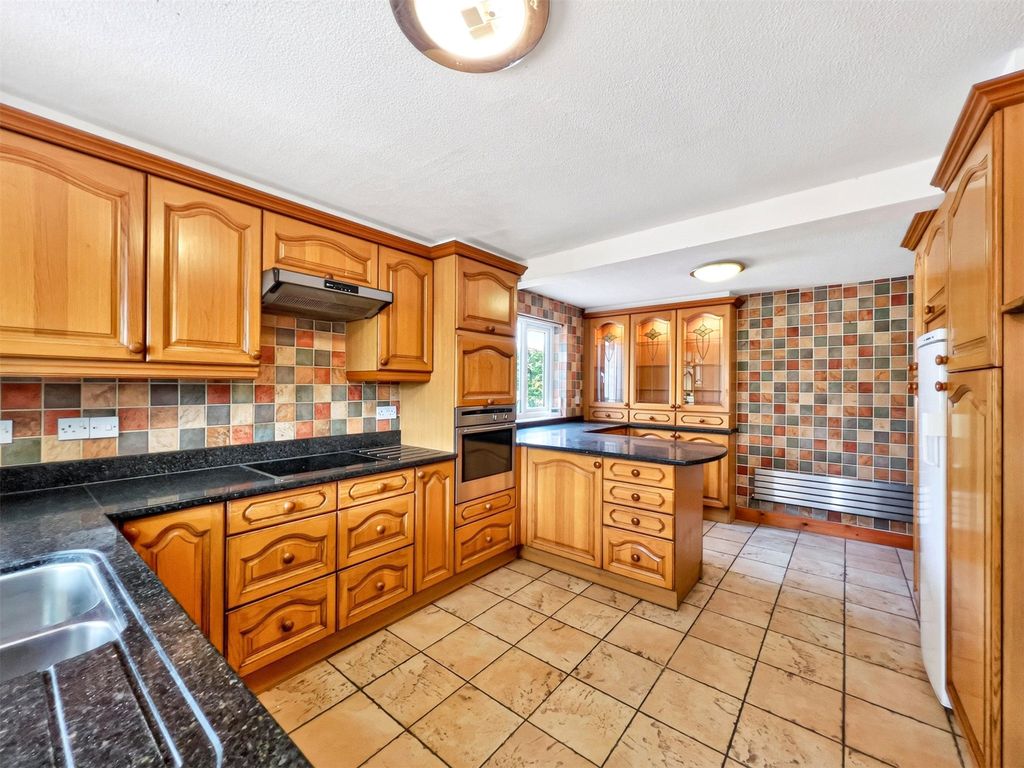 Property photo 3 of 30 Picture No. 04