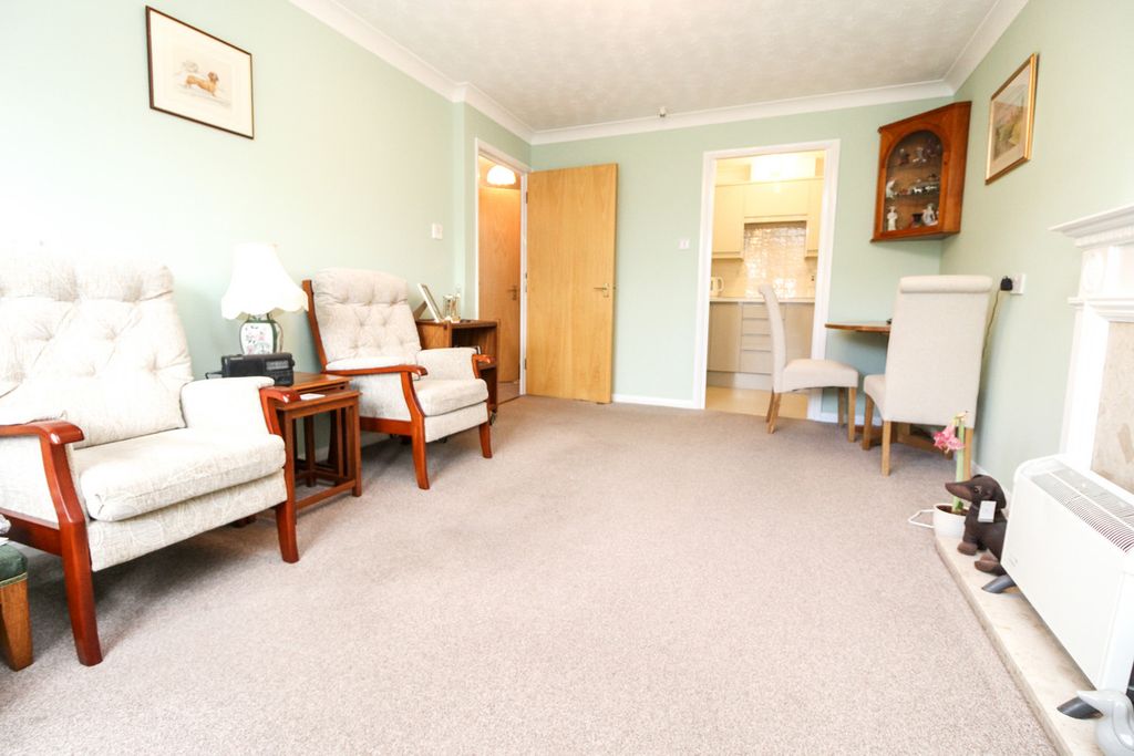 Property photo 3 of 10