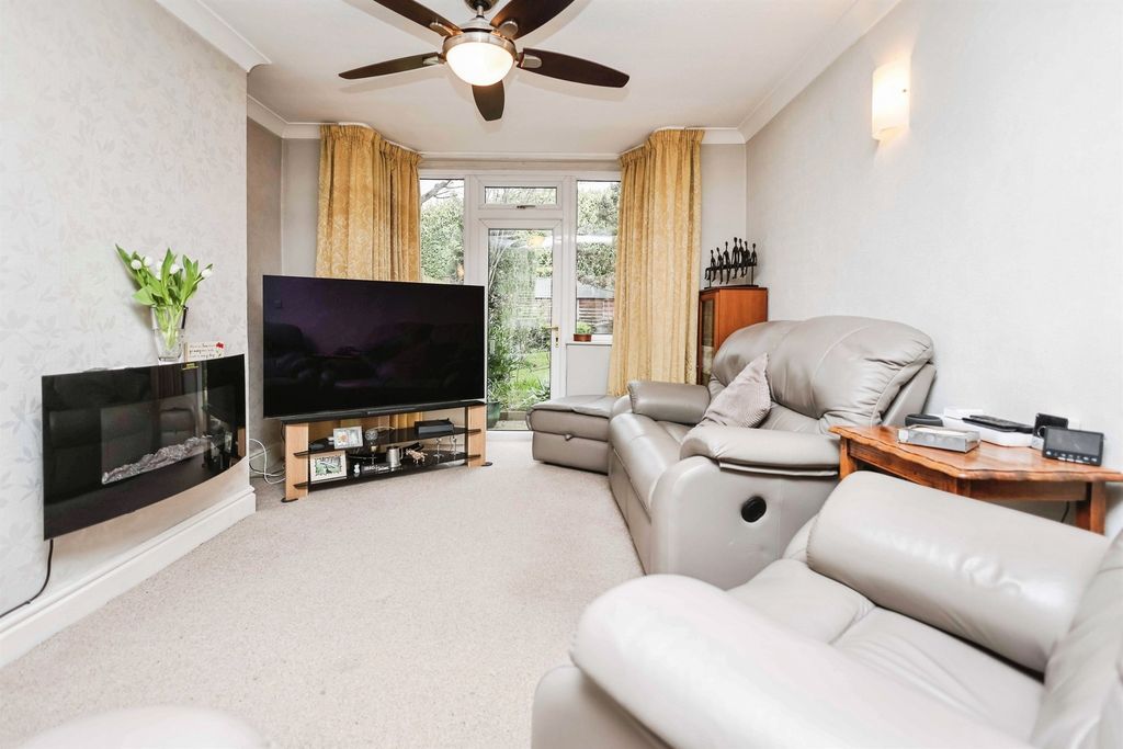 Property photo 3 of 21