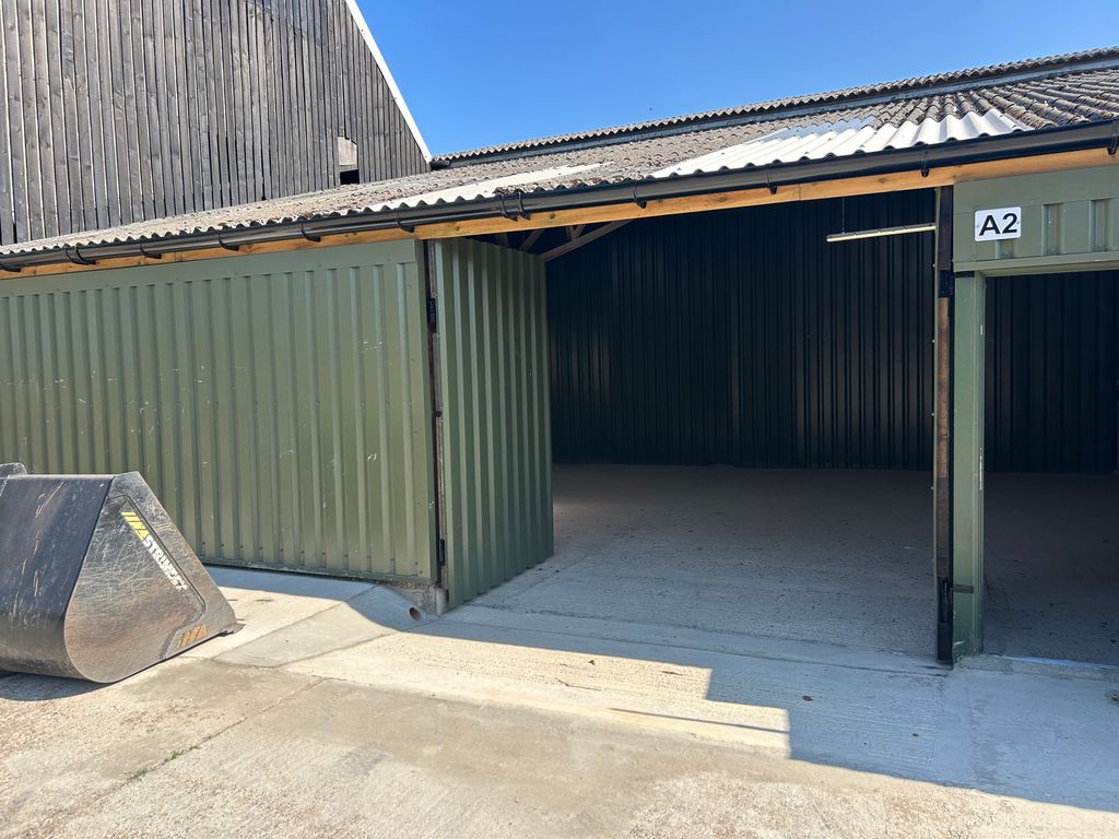 Property photo 1 of 2