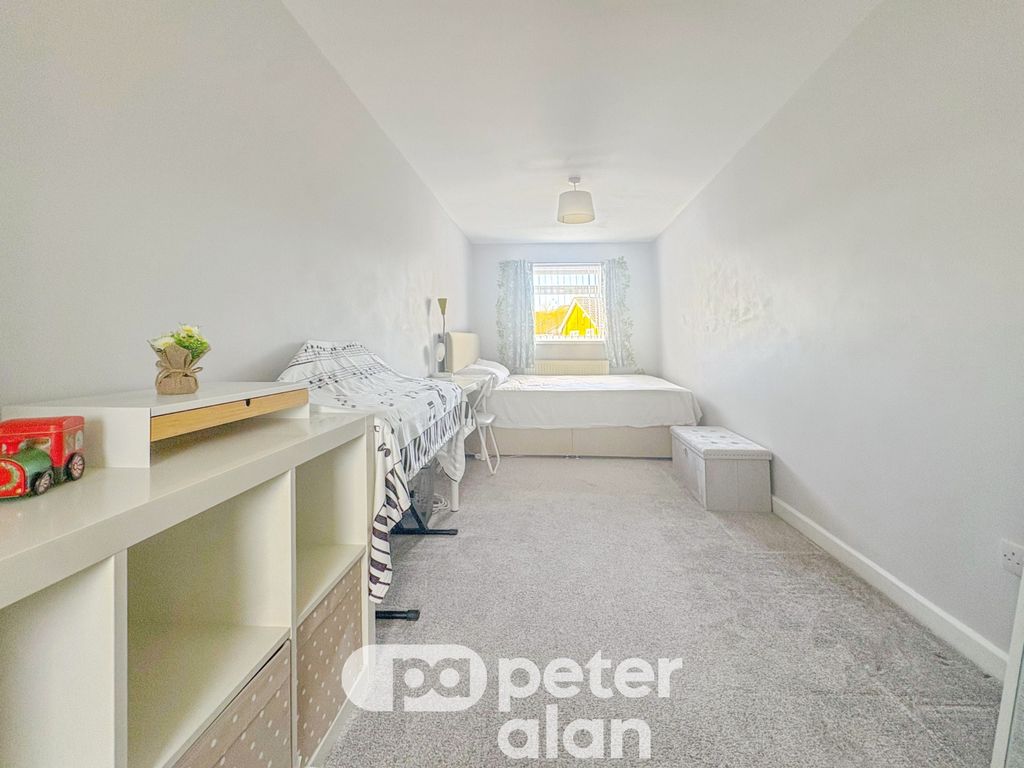 Property photo 3 of 11 Bedroom