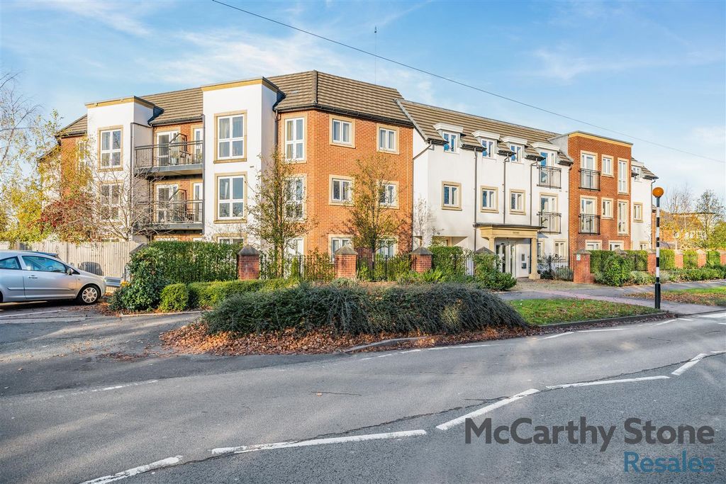 Property photo 1 of 32 8671238-Exterior01.Jpg