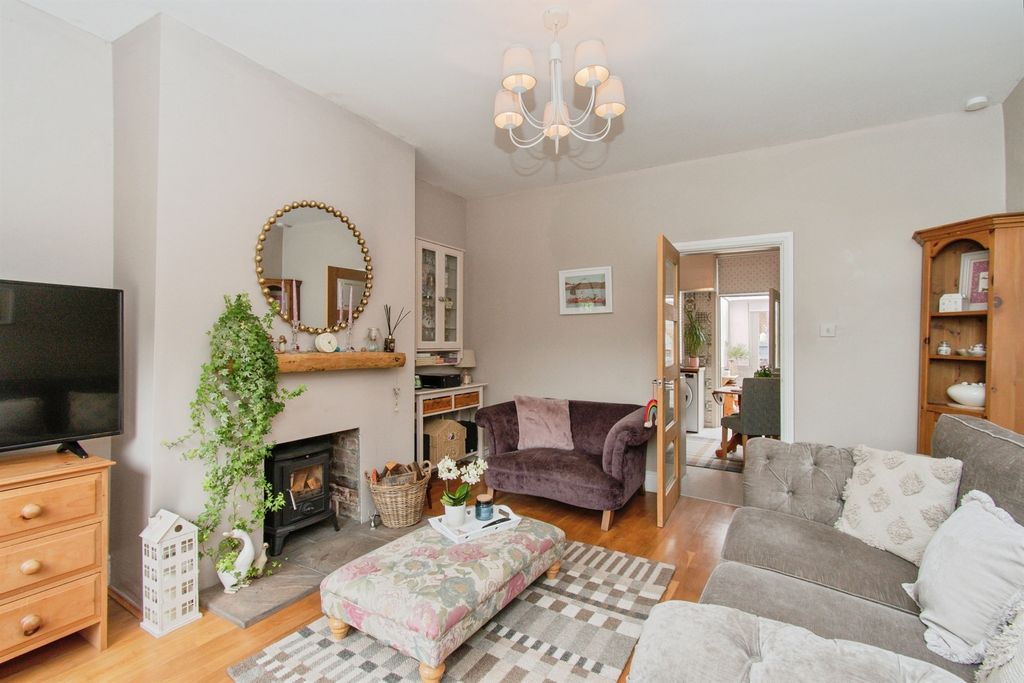 Property photo 2 of 15
