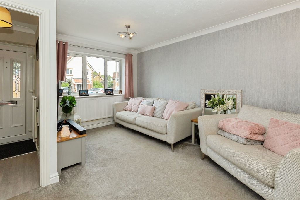 Property photo 3 of 18