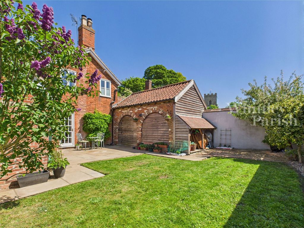Property photo 2 of 16