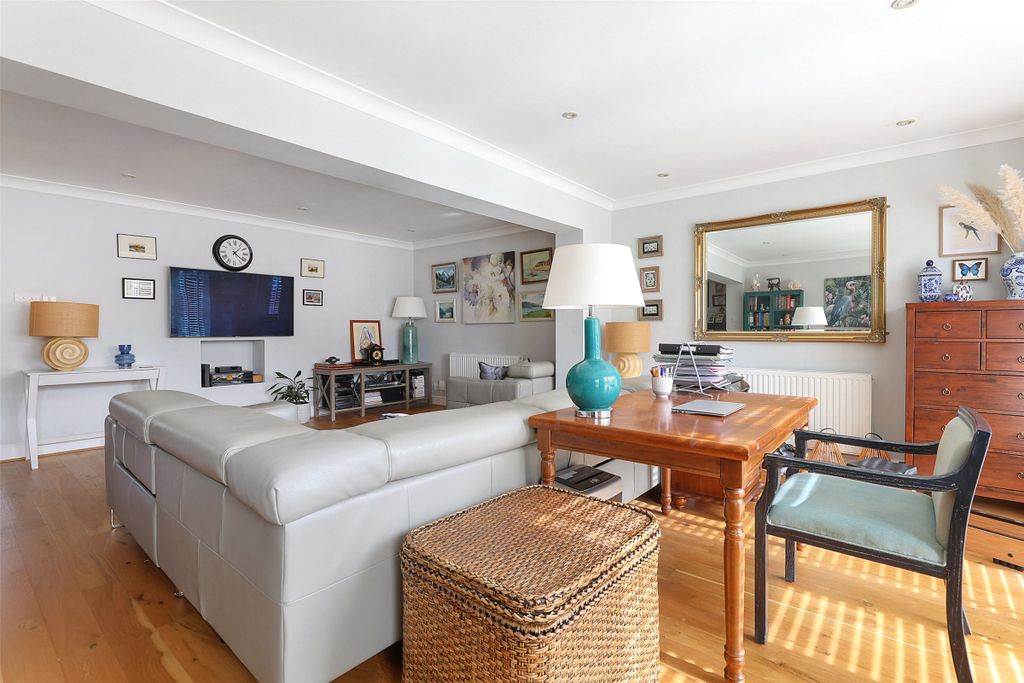 Property photo 3 of 18 Picture No. 03