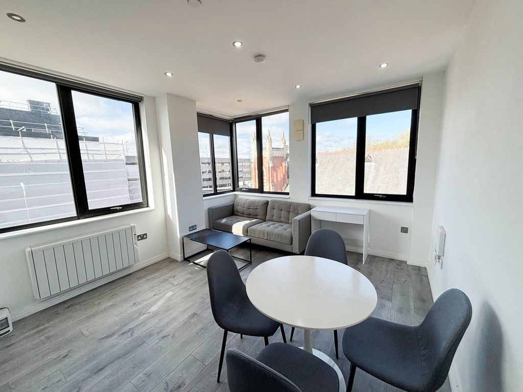 Property photo 2 of 9