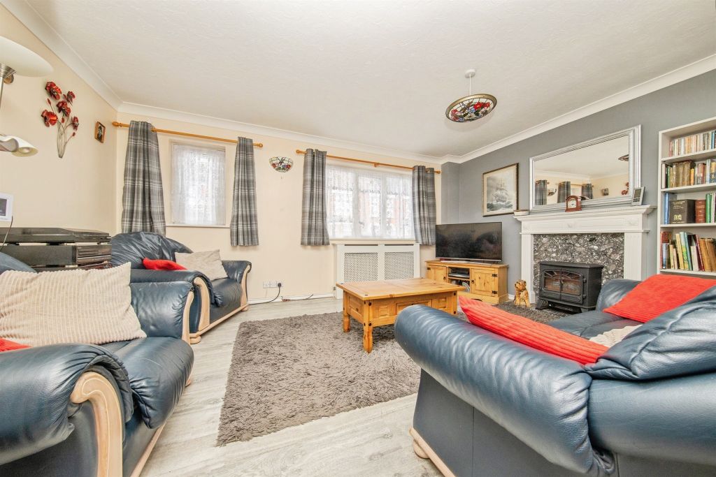 Property photo 2 of 16