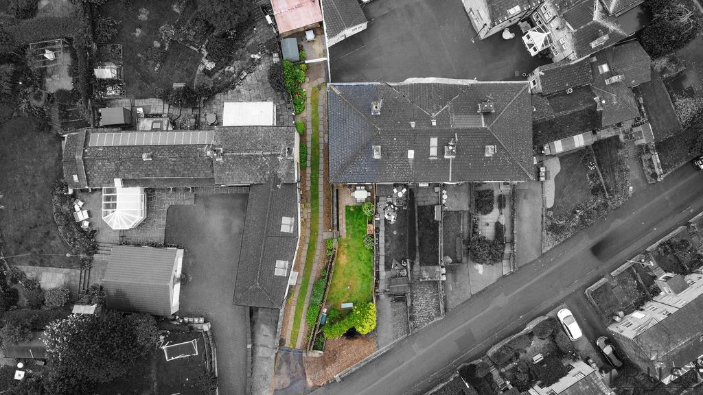 Property photo 2 of 42