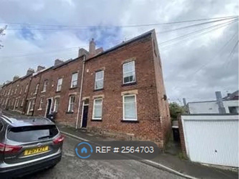 Property photo 1 of 11