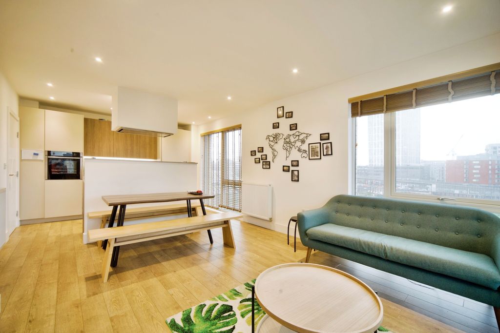 Property photo 1 of 16 Photography