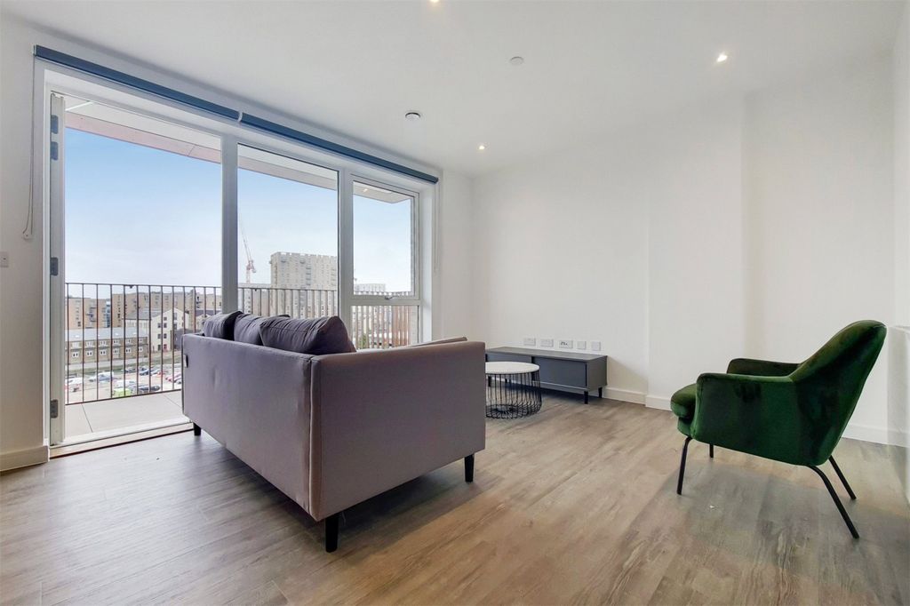 Property photo 2 of 23 Picture No. 04