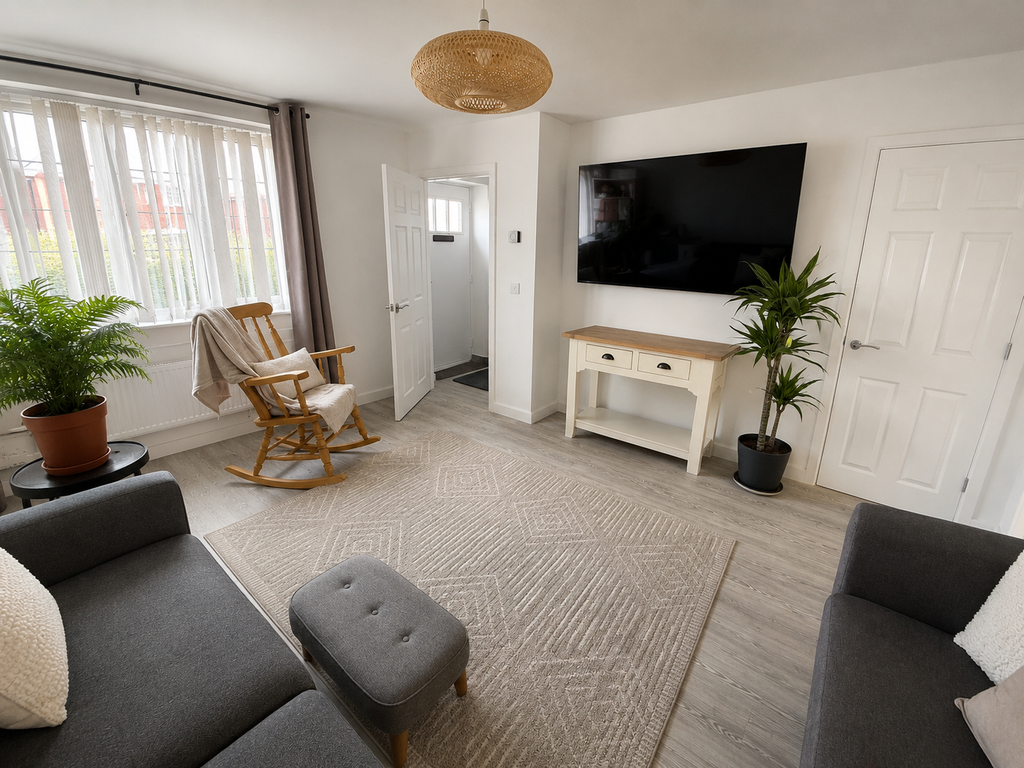 Property photo 2 of 10 Lounge