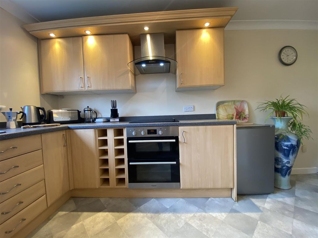 Property photo 3 of 16 3.Jpg