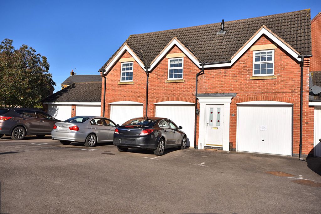 Property photo 2 of 10 Front