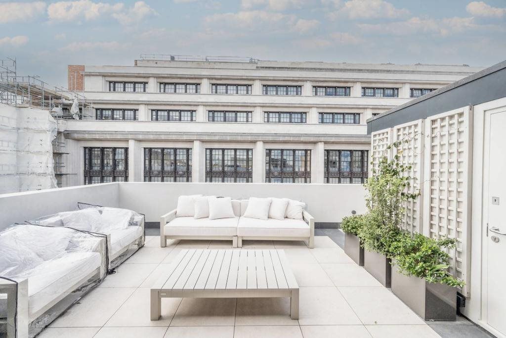 Property photo 3 of 21