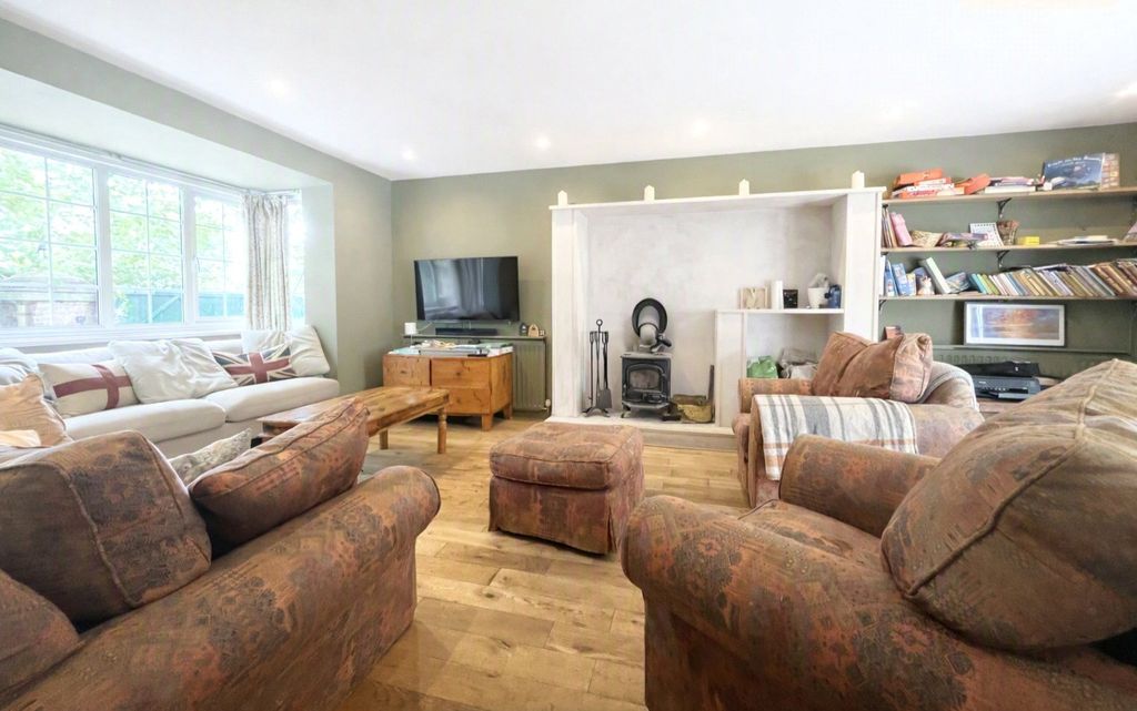 Property photo 2 of 28 Picture No. 41