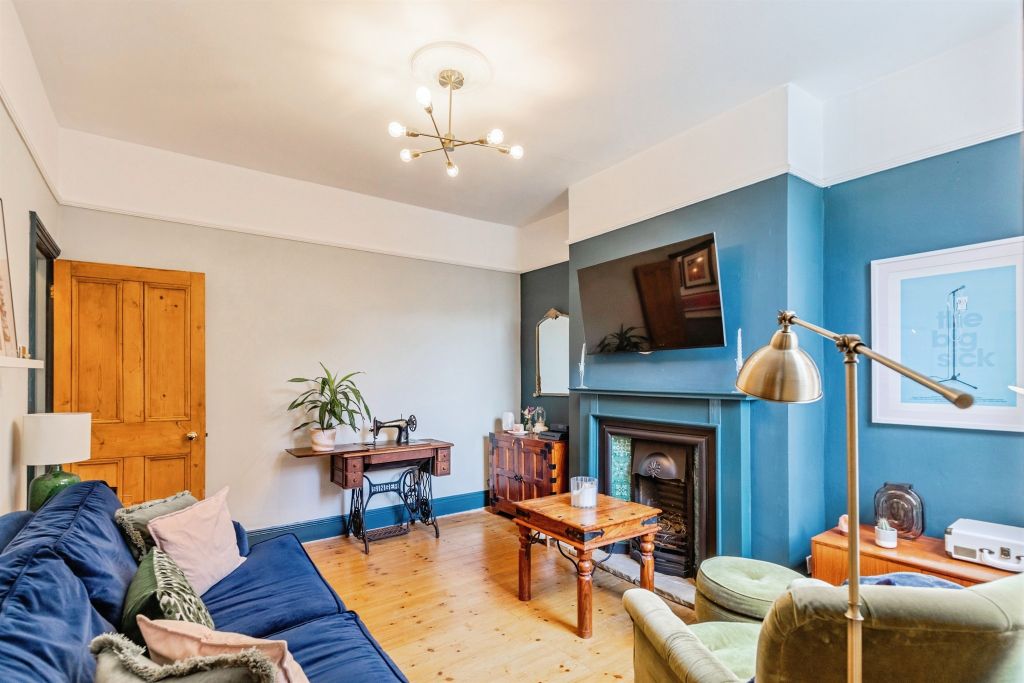 Property photo 3 of 17